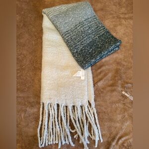 mer sea 100% polyester cozy shawl/wrap 93x21 nwot